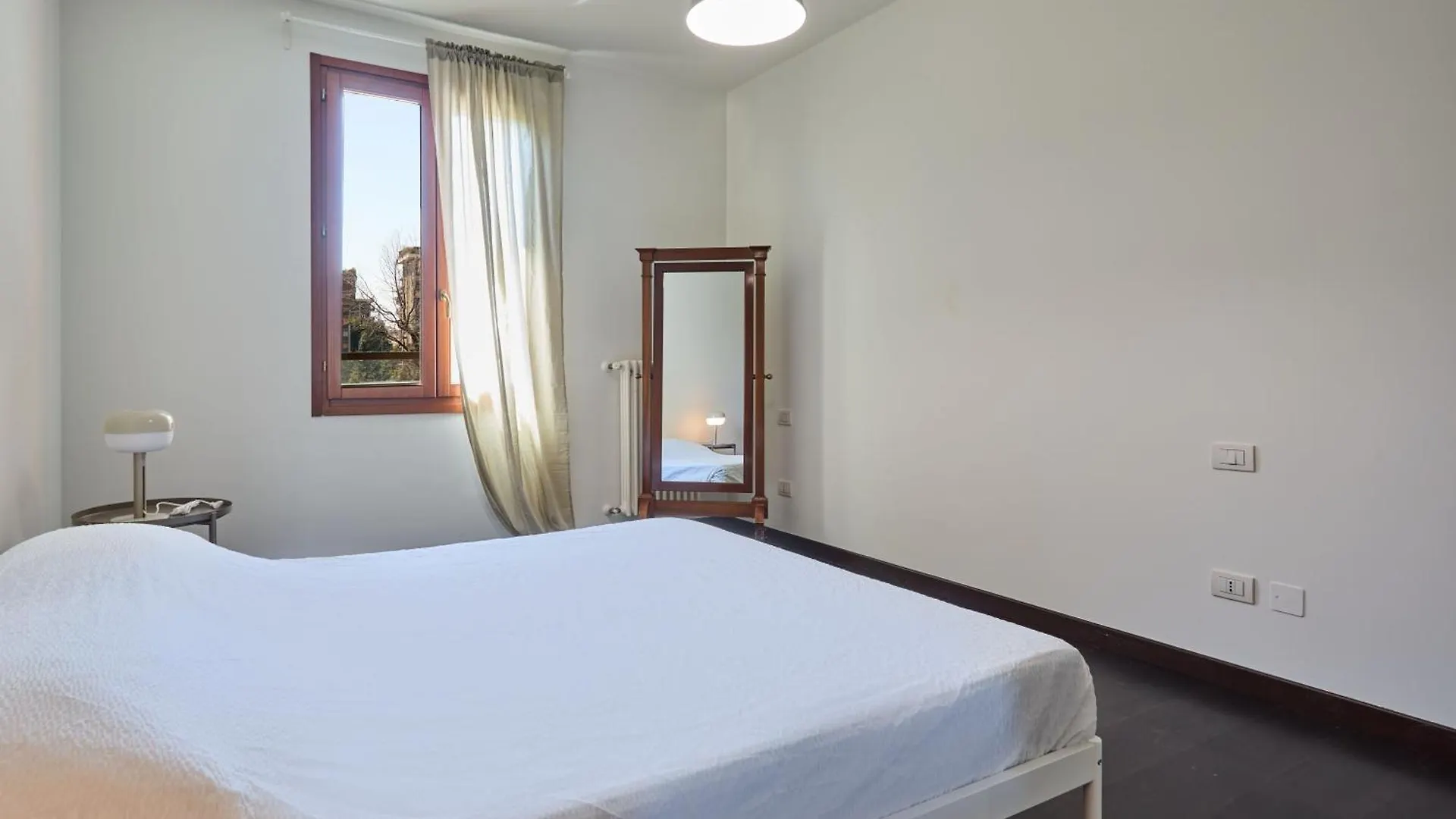 Deluxe Navigli Apartment Milan Italy